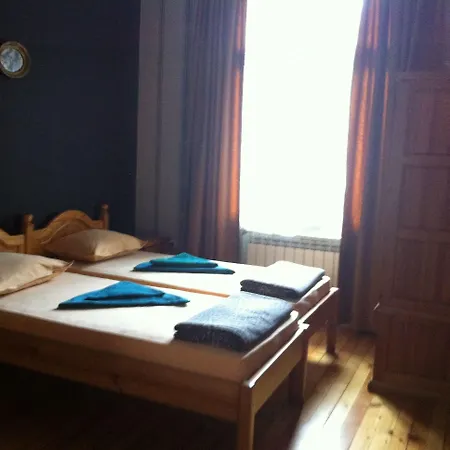 Pop Bogomil Hostel *