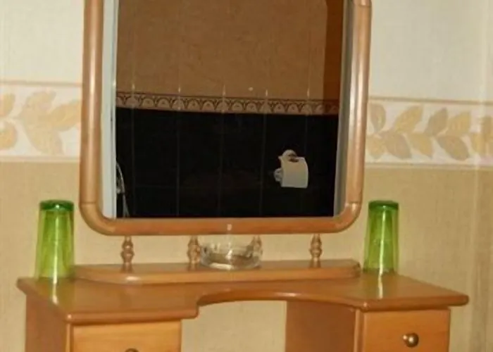 Pop Bogomil Hostal *