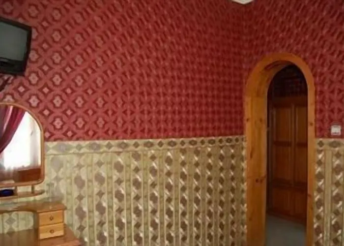 Hostal Pop Bogomil *