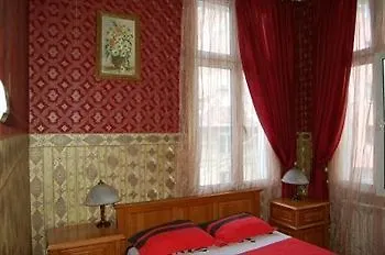 Hostal Pop Bogomil *