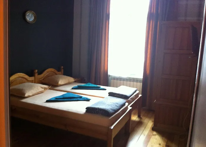 Pop Bogomil Hostel *